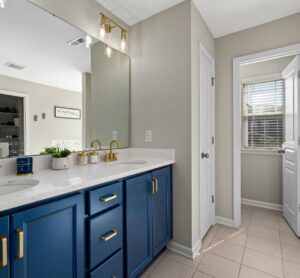 Modern bathroom after full renovation by QualyPlus
